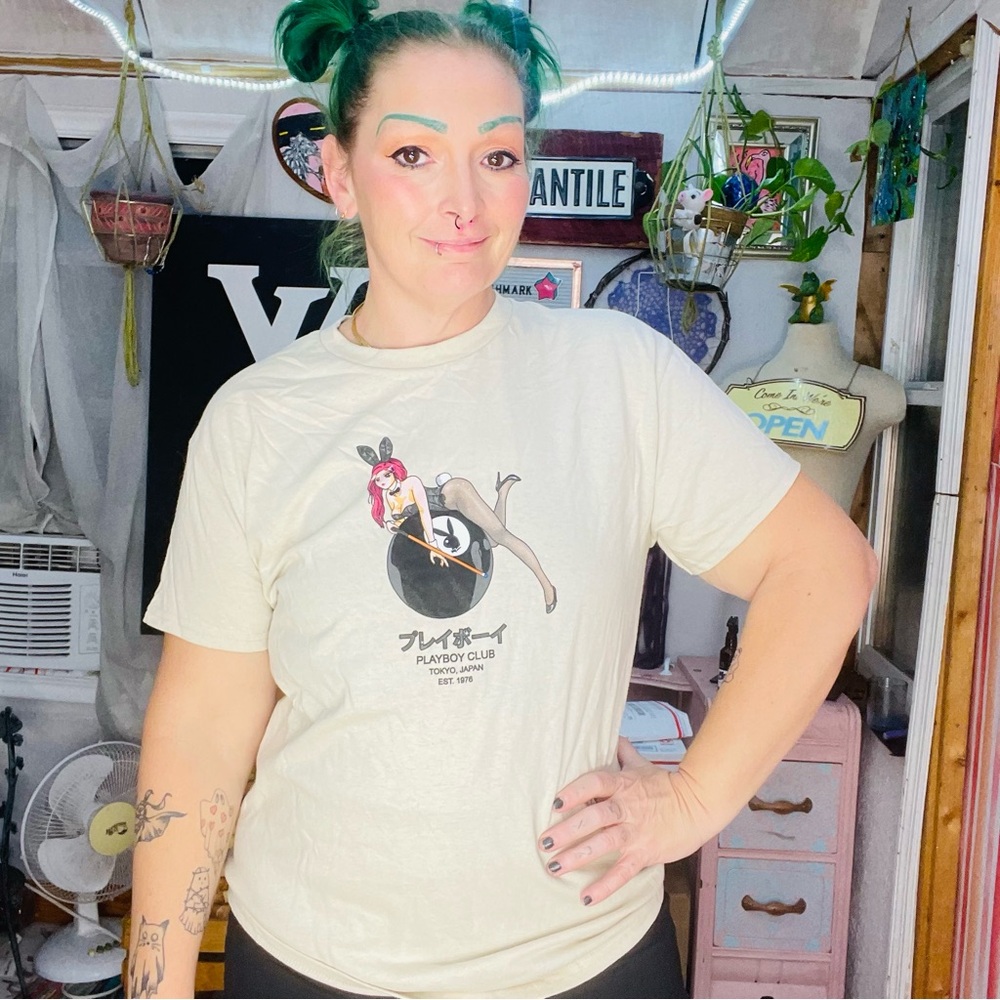 PLAYBOY Cream Short Sleeve Tee Size Medium